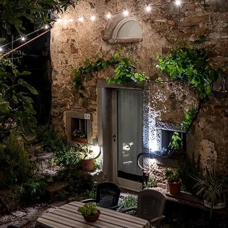 Villa La Chiesina Di Campiglia La Spezia